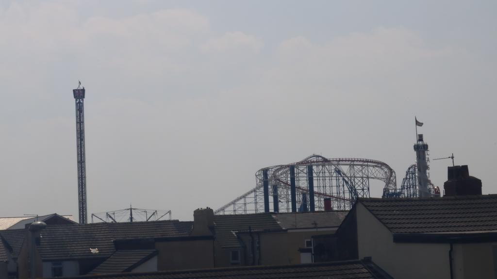 Marlborough Court Holiday Apartments - Blackpool — Photos 3