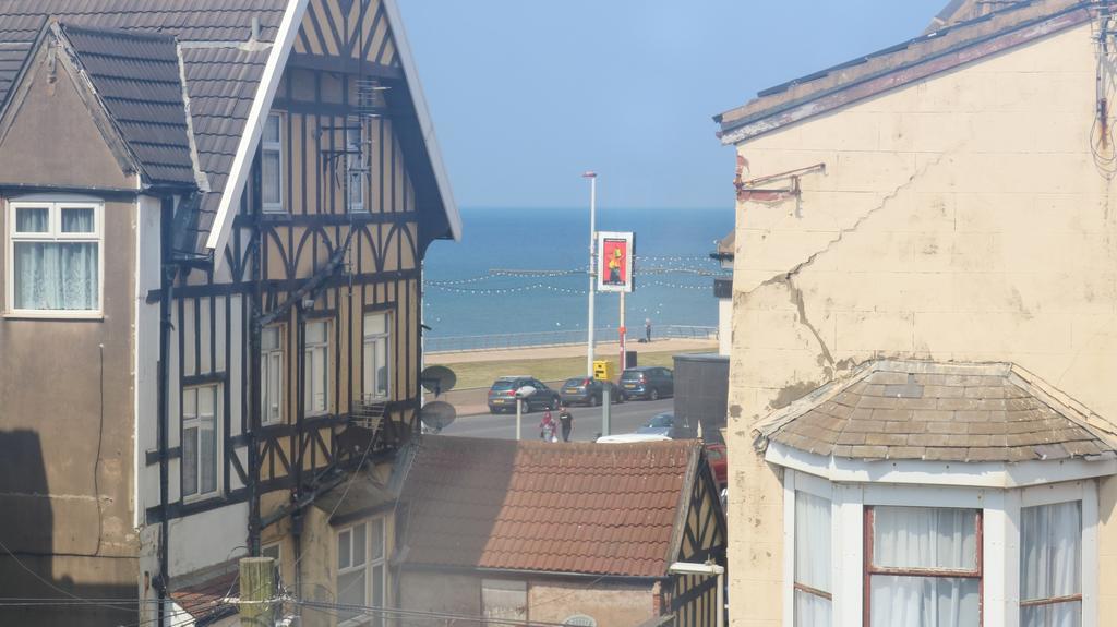 Marlborough Court Holiday Apartments - Blackpool, Blackpool